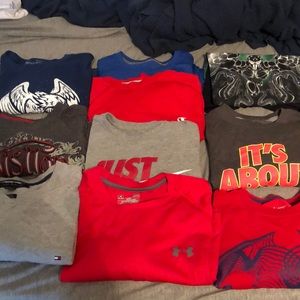 10 men’s size L assorted tees